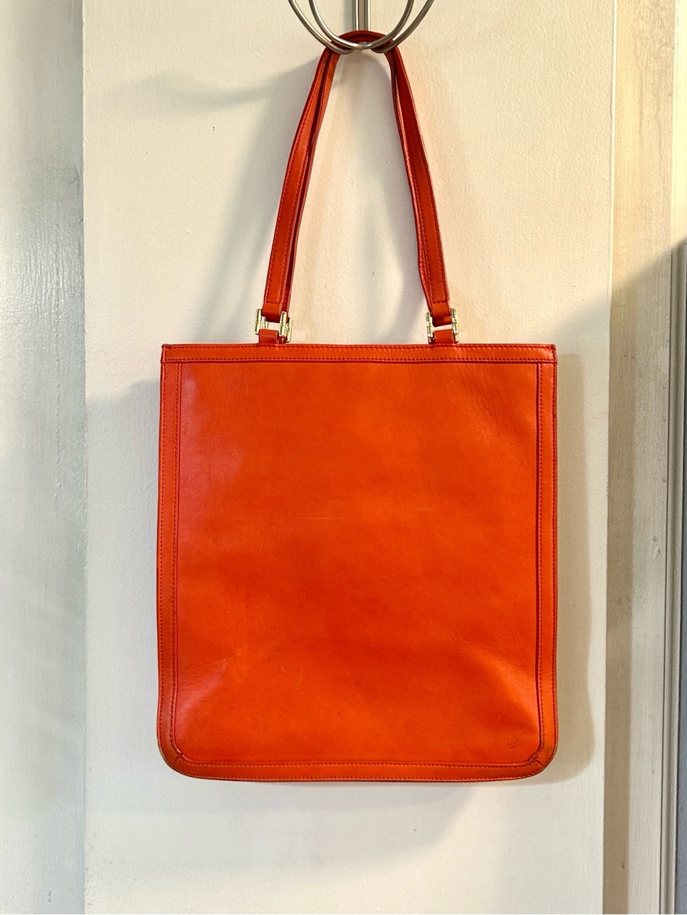 Tory Burch Women’s Orange Leather Tote with Signature Logo - Picture 2 of 16